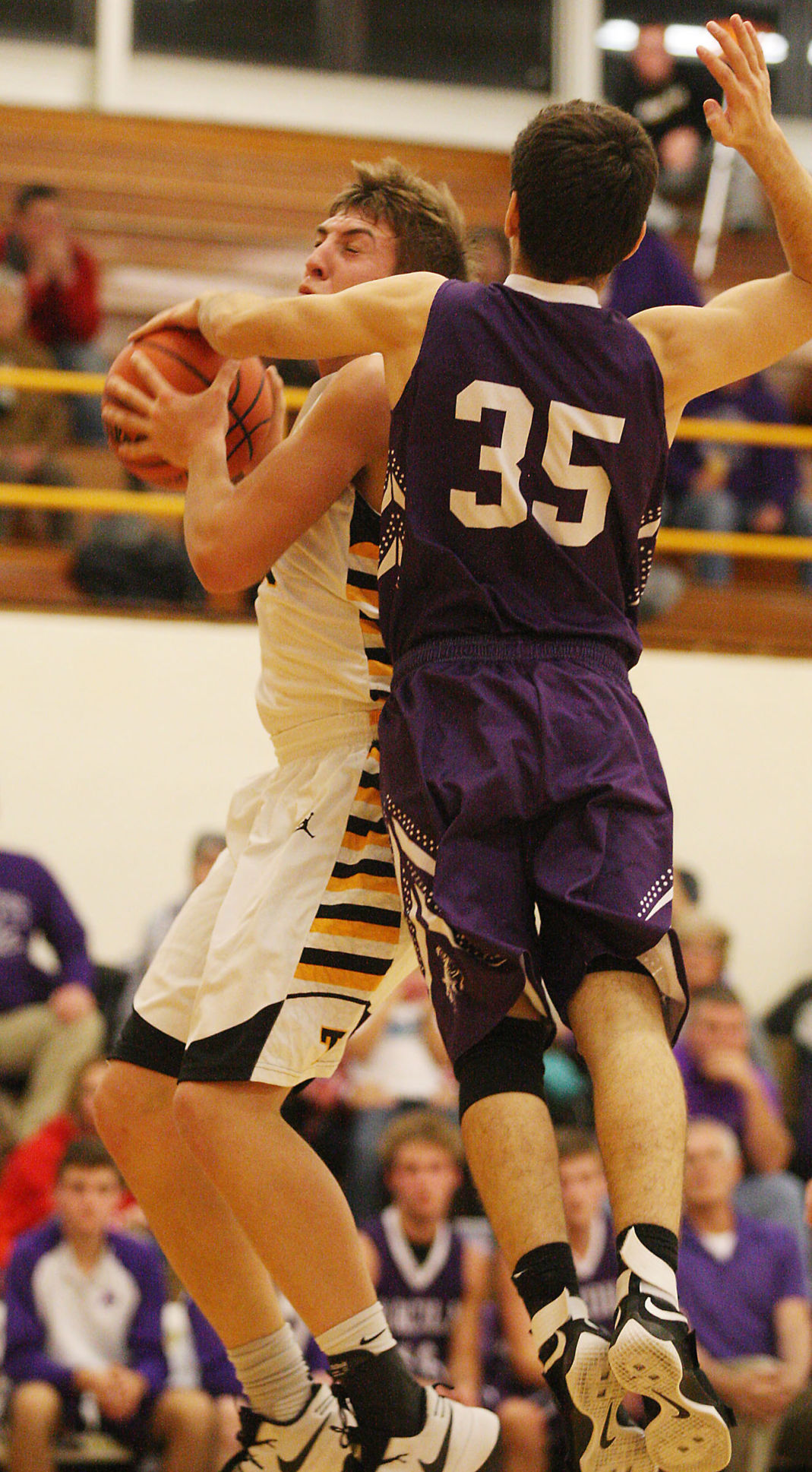 Arcola vs Tuscola Boys Basketball 4 12.20.16.jpg